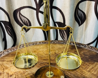 Brass Balance Scale with Wooden Base Antique Weighing Scale Decor Collectible Home OfficeArt