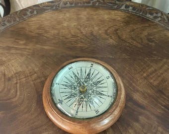 Wooden Compass Paperweight Nautical Desk Decor Antique Style Office Gift Collectible For Homes