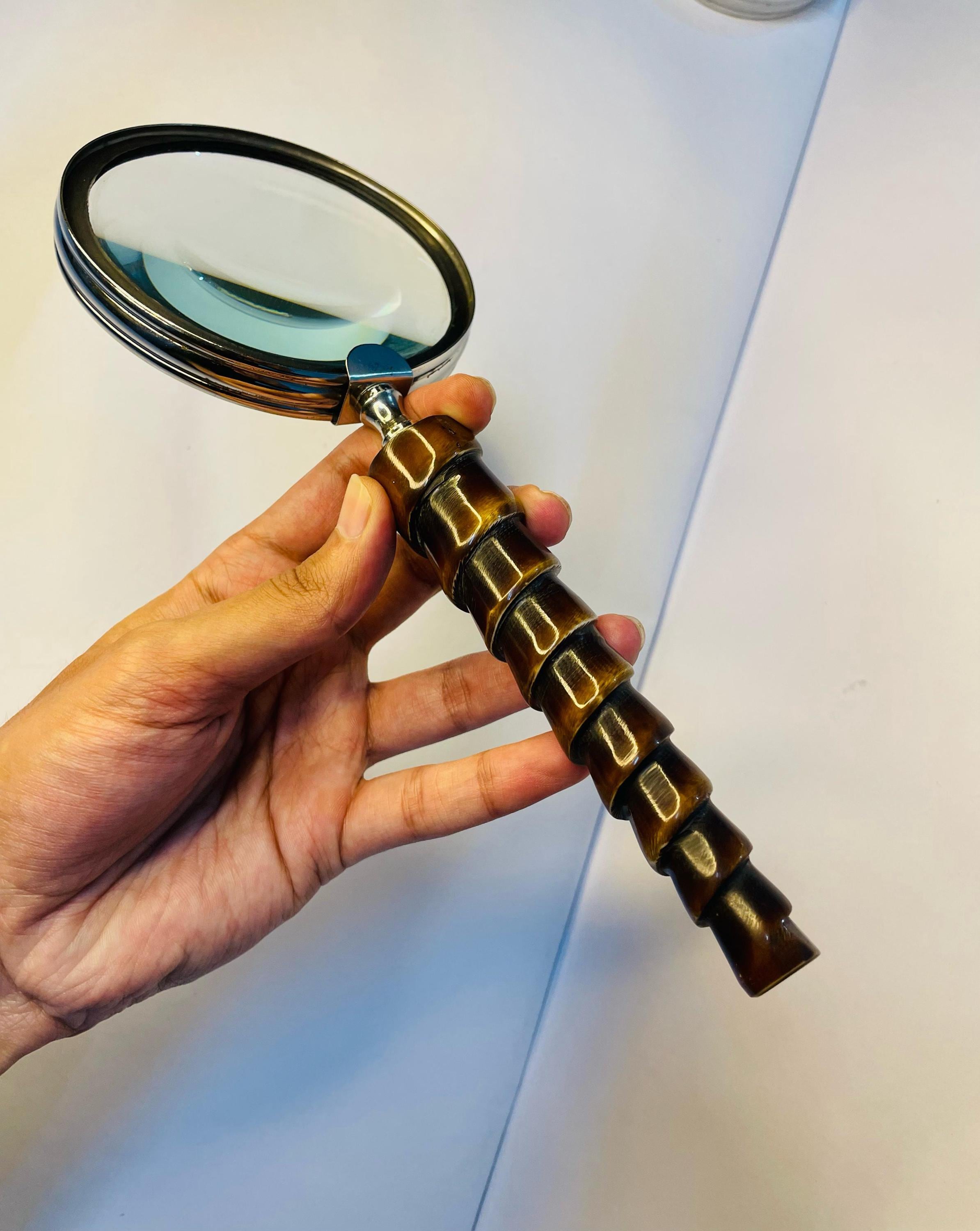 Antique Brass Magnifying Glass – 10X Vintage Handheld Lens  display picture 3