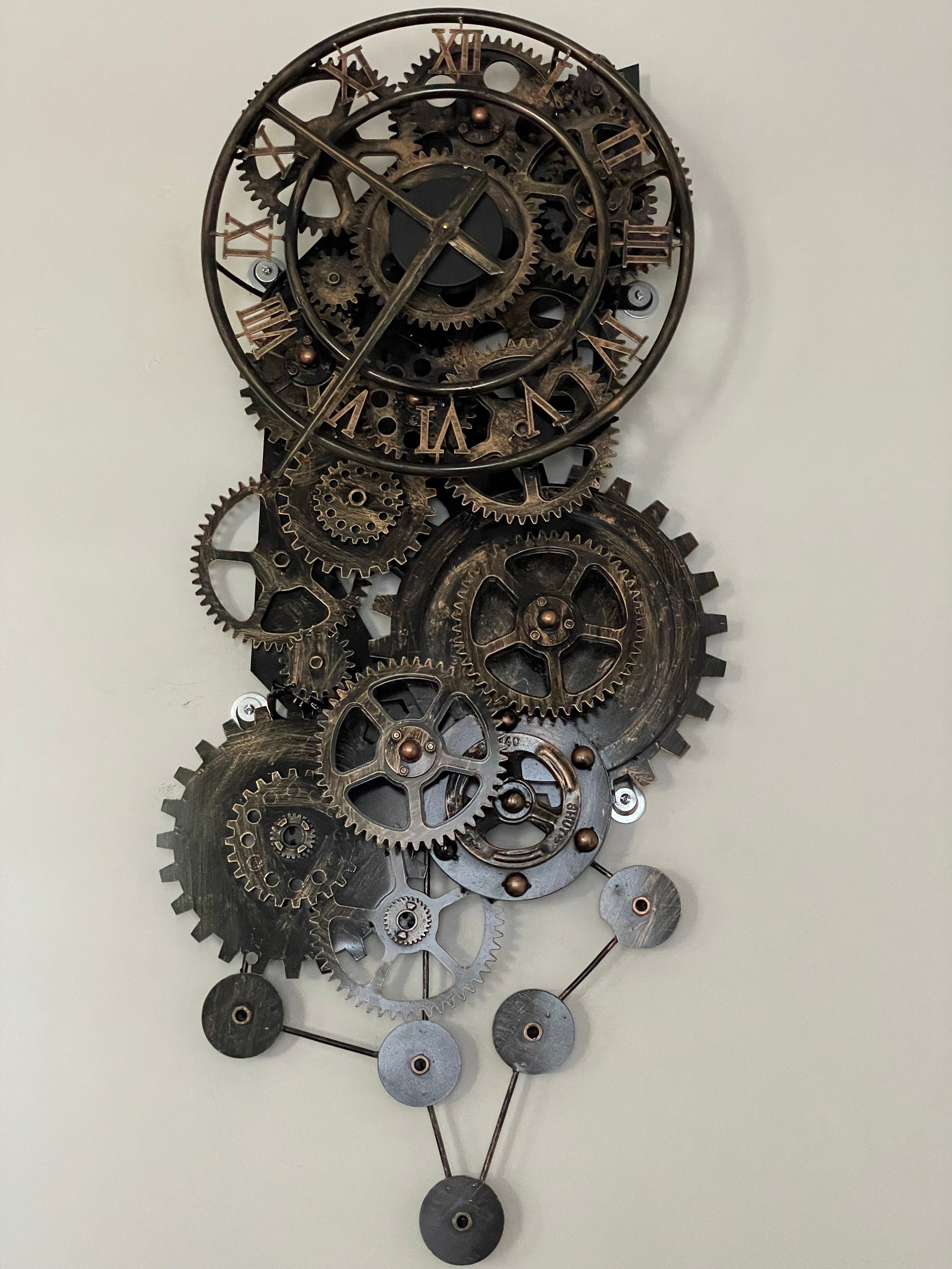 Steampunk Clock Moving Gears