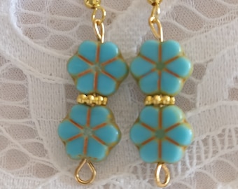 Pendientes de flores azules