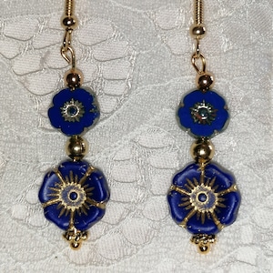 Navy blue flower earrings
