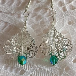 Silver-green flower earrings