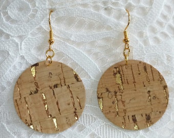 Round golden cork earrings