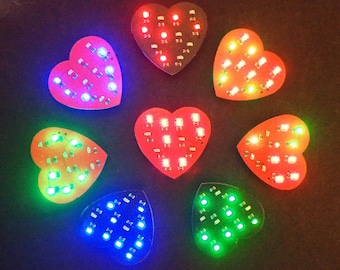 Insignia LED intermitente con forma de corazón de San Valentín