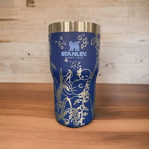Axolotl Graverad Stanley Iceflow Tumbler - Undervattensäventyr