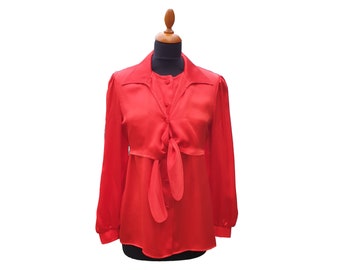 Chemisier rouge soie satinée pour femme avec col | Chemise rouge à manches longues | Blouse élégante en soie satinée rouge