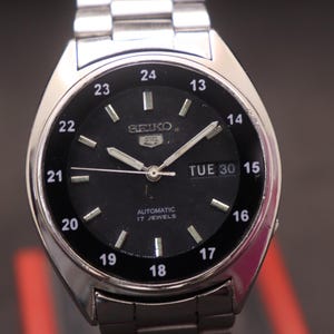 Rare vintage Seiko 5 Railway time automatic day date movement number 7009A japan made men's watch
