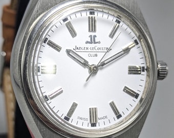 Rare vintage JAEGER-LECOULTRE 17 jewels Swiss made manual winding men's watch.