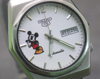Rare vintage Seiko 5 mickey mouse automatic day date movement number 6349A japan made men&#39;s watch