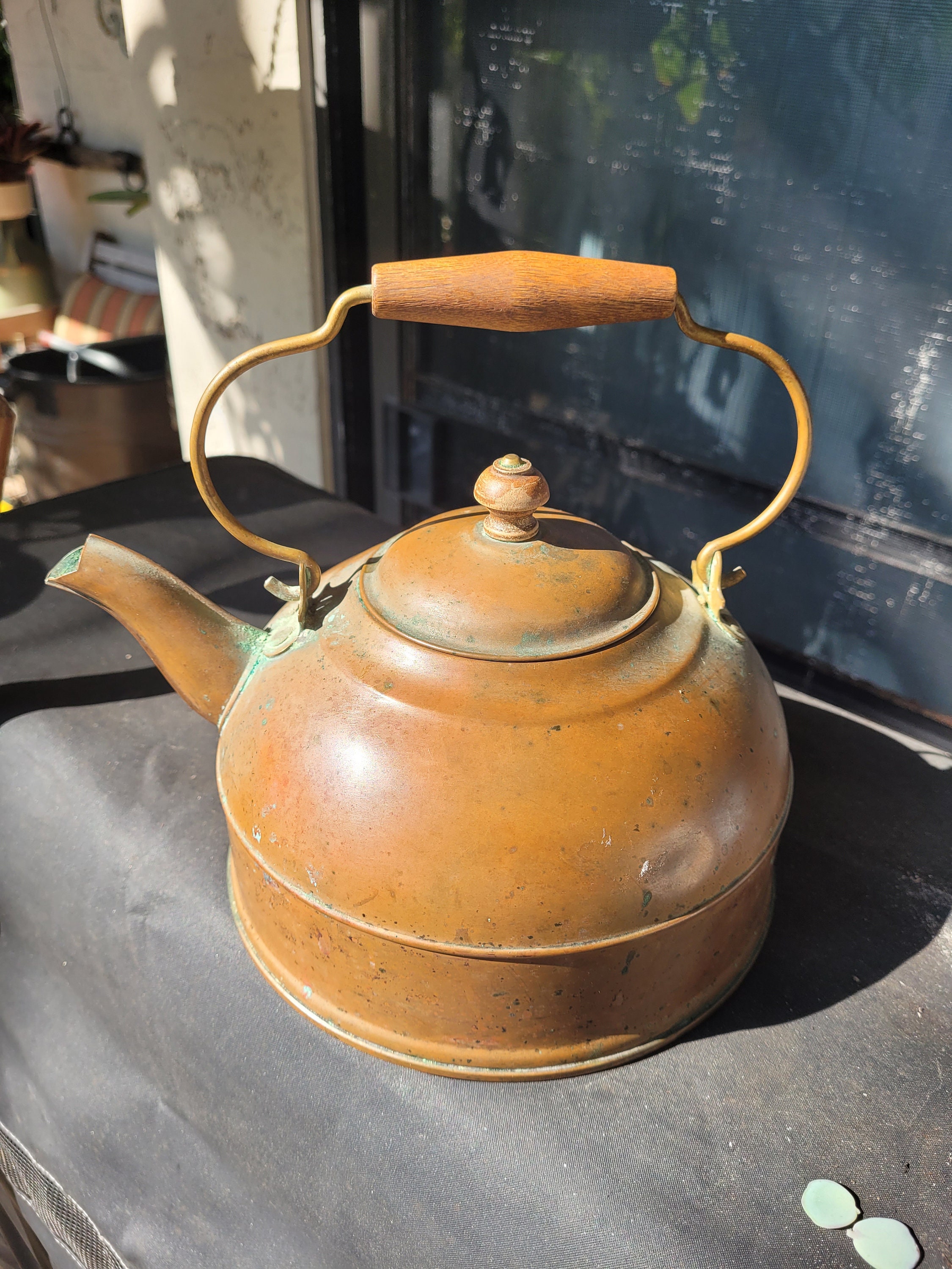 REVERE WARE 1.5 Qt Stainless Steel Whistling Tea Kettle With Copper Clad  Base Made in USA Vintage / Retro Farmhouse Country Cottage Kitchen 