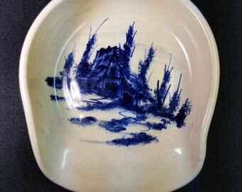 Vintage Ceramic Spoon Rest , Marshall Texas YESTERYEARS Pottery, Hand Turned And Hand-Paint, Cobalt Blue Barn Scene, Gift Idea