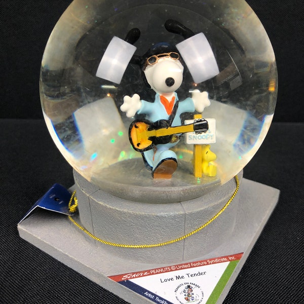 RARE COLLECTIBLE Vintage Snoopy Snow Globe "Love Me Tender", 8417, Viva Snoopy, Tribute To Charles Schultz, Peanuts On Parade