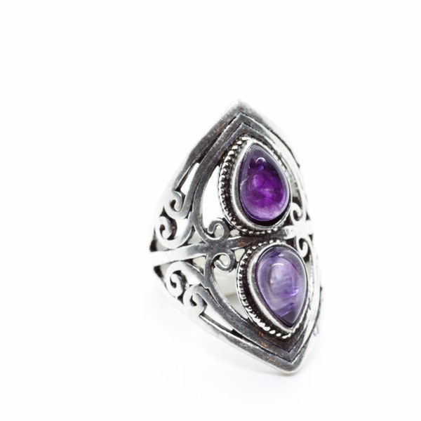 Enchanting Ring of Amethyst: Elegance and Wellness Combined - Purple Crystal Vintage Jewelry Gift for Her February Birthstone