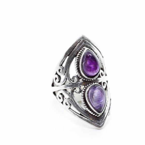 Healing Amethyst Ring: Timeless Charm for Her - Vintage February Birthstone Jewelry Gift