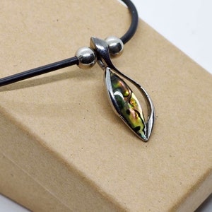 Natural Abalone Pendant with Physical and Mental Healing Properties - Handmade Seashell Statement Vintage Pearl Jewelry Gift for Her