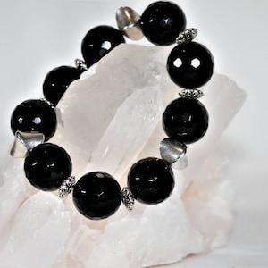 Natuurlijke Onyx armband voor harmonie en stijl - handgemaakte zwarte edelsteen sieraden nieuw-zilveren kralen stretch gefacetteerde vintage cadeau voor haar