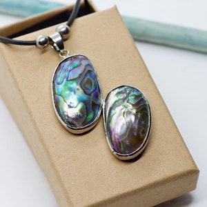 Handcrafted Abalone Pendant: Natural Healing & Chakra Balance - Seashell Statement Vintage Pearl Jewelry Gift for Her