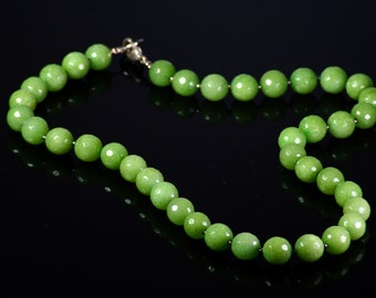 Green Aventurine Beaded Necklace: Natural Quartz Crystal, Pakistan