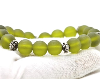 Green Sea Glass Bracelet - Eco-Friendly Ocean Jewelry - Handmade Elastic Beaded Bracelet for Unisex Gift