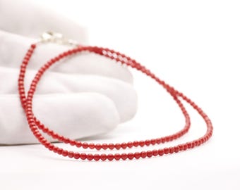 Halsband med röd korallpärlor – minimalistisk naturlig ädelsten, 49 cm långt