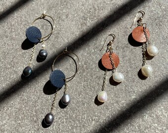Gold Filled Hoop Dangles / Freshwater Pearl Earrings / Gold Filled Pearl Earrings / Peacock Pearls / Ivory White Pearl Dangles