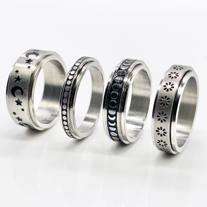 Spinner Ring Flower Worry Ring, Rotating Ring for Anxiety and Stress, Spin Ring Fidget Ring help Worry Dermatillomania Skin Picking Adhd 