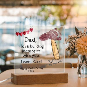 Personalized Father’s Day Acrylic Plaque, Custom Message Gift from Son or Daughter, Dad Keepsake with Wooden Base, Unique Father Gift