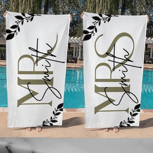 Personalized Mr and Mrs Beach Towels, Custom Name Pool Towel Set, Newlywed Honeymoon Gift, Wedding Shower Present for Couples, Couple Towel