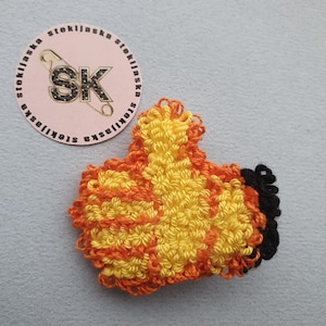 Like smiley brooch, Handmade gift, Wool pin, Punch Needle Brooch, Smiley Design, backpack pins, gift for friends
