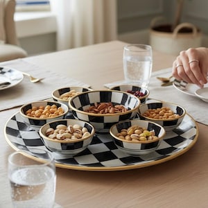 Juego de desayuno y refrigerio de 7 piezas con borde dorado y cuadros blancos y negros: cuadrados elegantes y funcionales