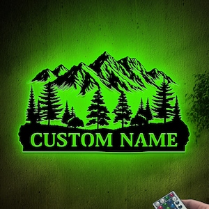 Arte de pared de metal personalizado con luces LED y montañas y árboles, decoración de pared de naturaleza, letrero de metal con paisaje, decoración de montaña para el hogar, arte de montaña con bosque