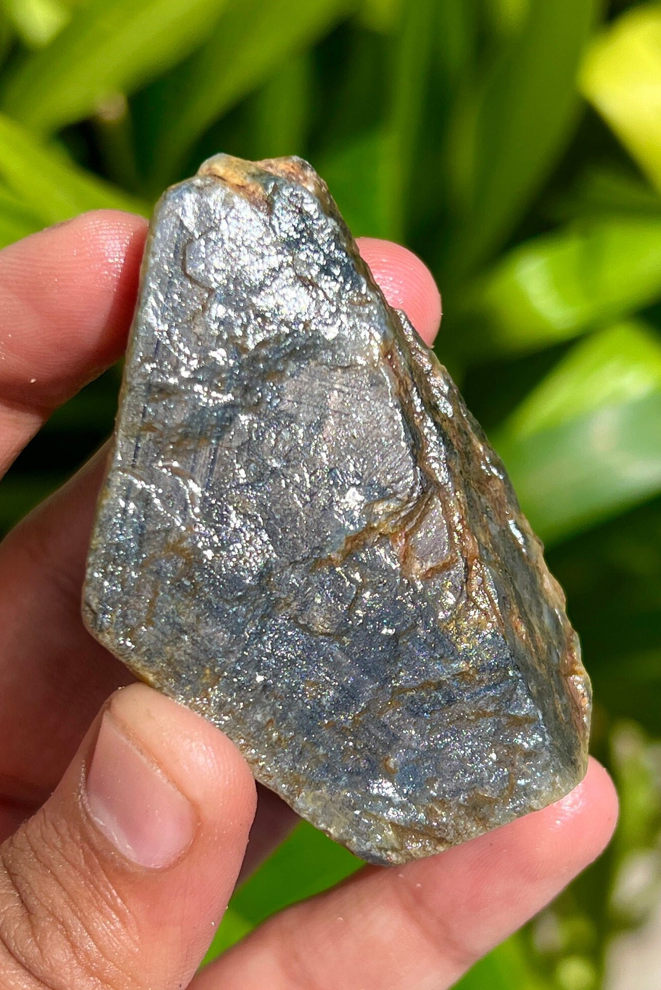 Black sale sapphire raw