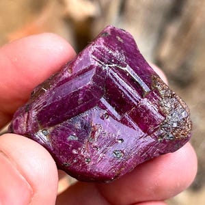 Raw Purple Ruby Crystal : Ruby Karnataka Healing Stone, 203.0 Carat