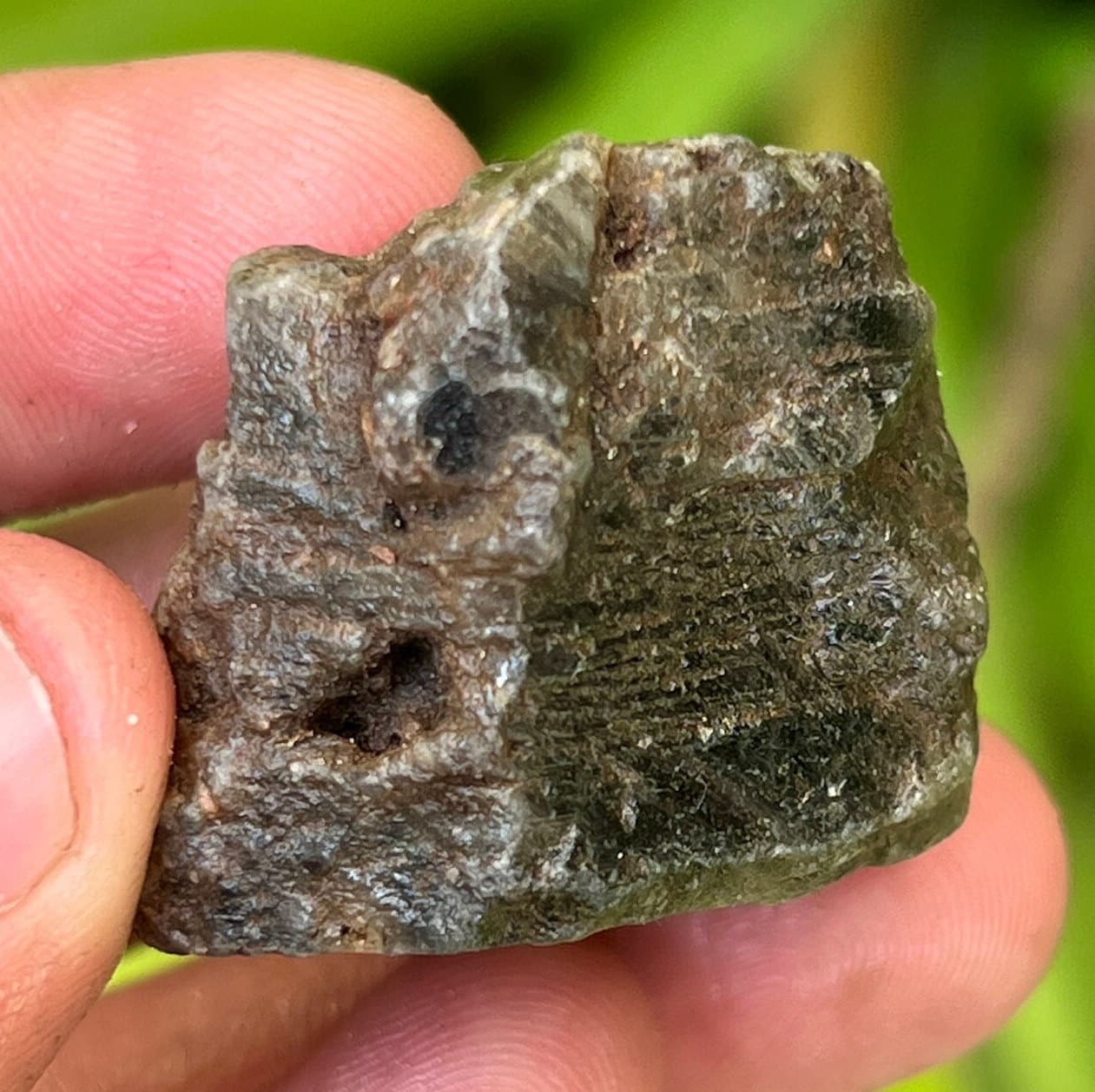 Rough black sapphire best sale