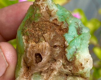 Surowy australijski kamień chryzoprazowy: zielony kamień szlachetny czakry, 147,55 karatów