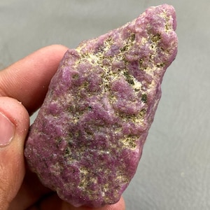 Raw Purple Red Ruby Specimen: Myanmar Corundum Crystal (481.5 Carat)