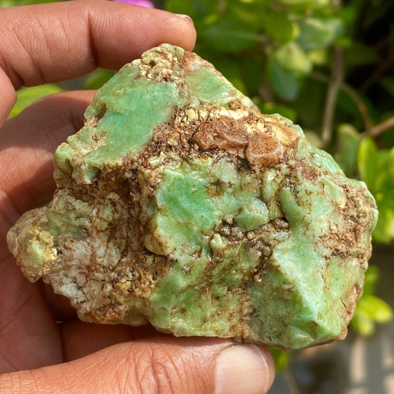 原石クリソプレーズ：タンザニア産天然グリーン宝石（888カラット