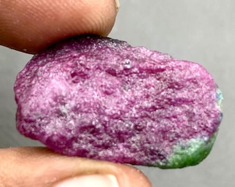 Specimen onbehandeld Afrikaanse rode robijn: 31,50 karaat ruw robijnkristal