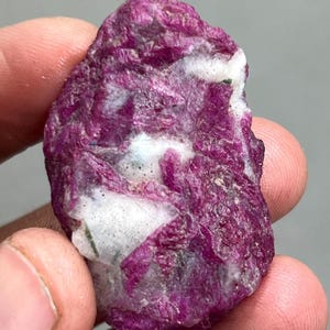 Raw Ruby Specimen: 100.50 Carat Untreated Ruby Crystal For Collection
