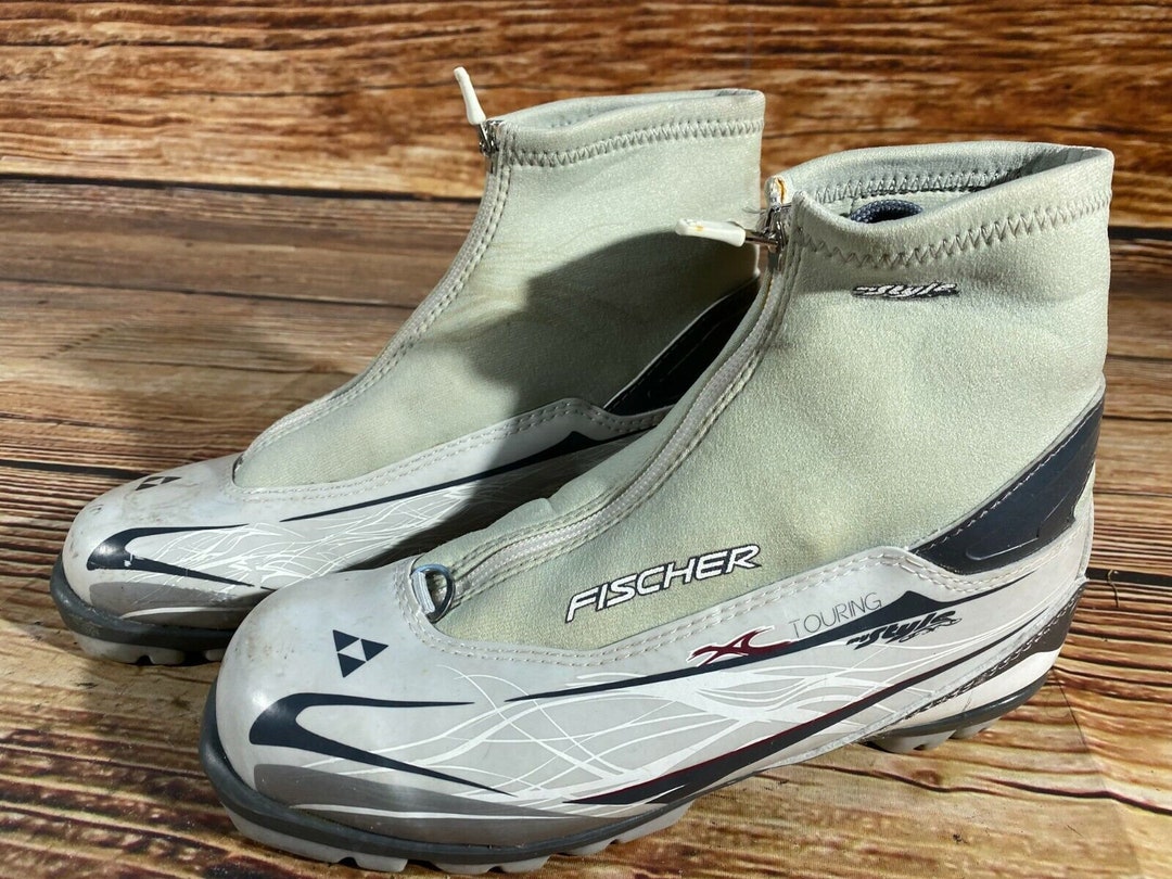 新しいWhitewoods Junior 302 NNN Cross Country Xc断熱スキーブーツEU 30 - 35 並行輸入品 Nnn Ski Boots Whitewoods Junior 302 - Insulated Cross-Country