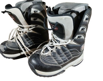 PRO FLYER Snowboard Boots Size EU41, US8, UK7, Mondo 255 mm C