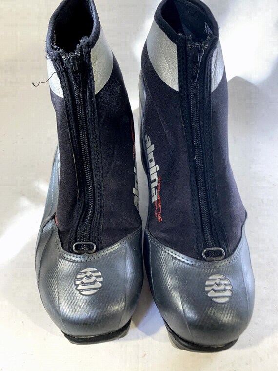 Alpina ST10 Cross Country Ski Boots Classic Size EU43 US9.5  display picture 1