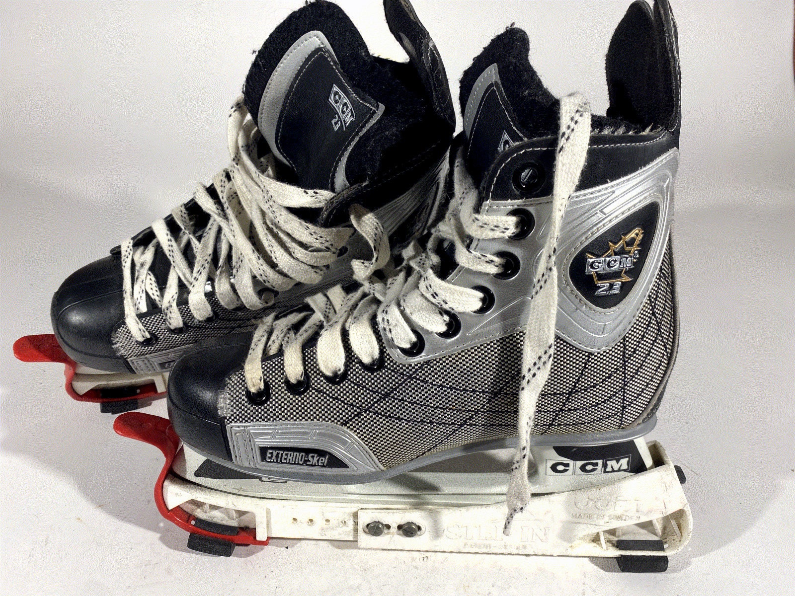 Ice hockey shoes discount
