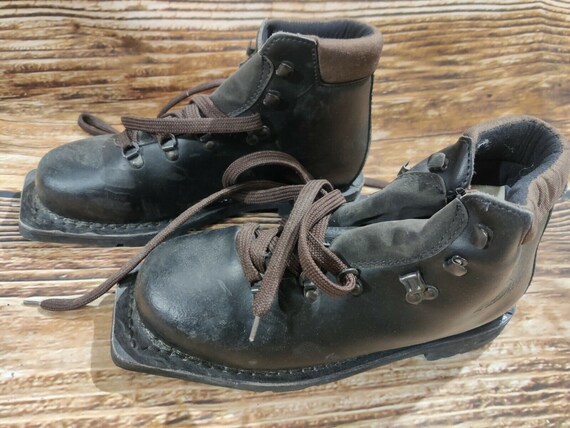 Chaussures taille 75 sale