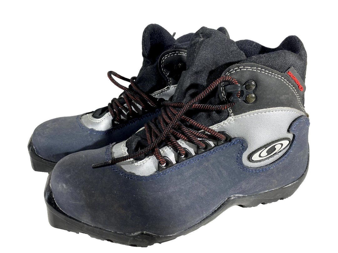 salomon cross country ski boot fit Women's __flow_title_color_fields Salomon Sleepwalker Snowboard 2026 Color:Chili Pepper Red Utilizing Salomon’s well
