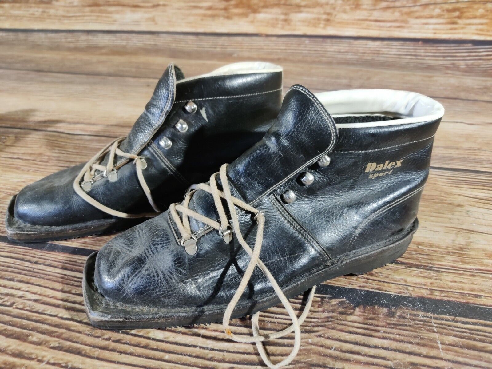Vintage cross country ski best sale boots