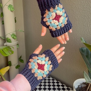 Crochet Granny Square Gloves, Handmade Fingerless Gloves, Crochet Winter Gloves, Unisex Winter Gloves