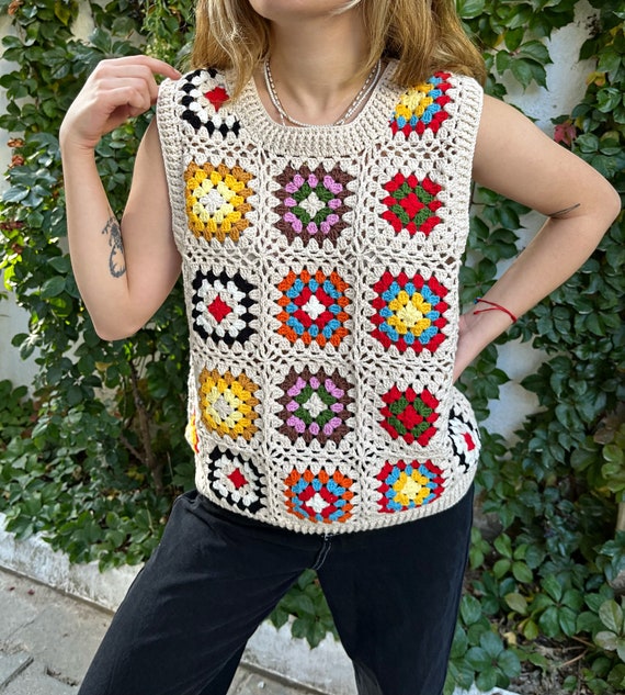 Pull patchwork pull carre de grand mere gilet carre de grand mere haut carre de grand mere fait a la main gilet de pull carre de grand mere au crochet pour femmes Etsy Canada