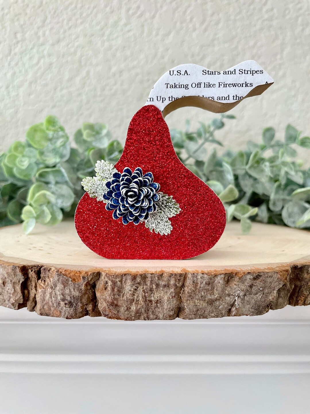Mini Red Sparkle July 4th Kiss Shelf Sitter Chocolate Home Decor